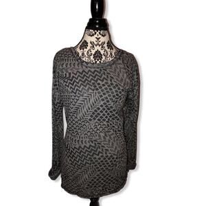 Aeropostale Thermal V-back Grey Geometric Print Tunic Top, size Medium